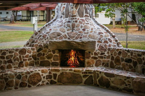 Esk Caravan Park & Motel - ACT Tourism 2