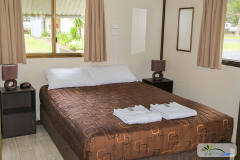 Esk Caravan Park & Motel - ACT Tourism 5