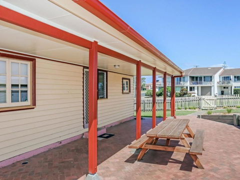 Yamba Pilot Cottage 1 Pets Welcome Close To Beach - ACT Tourism 6