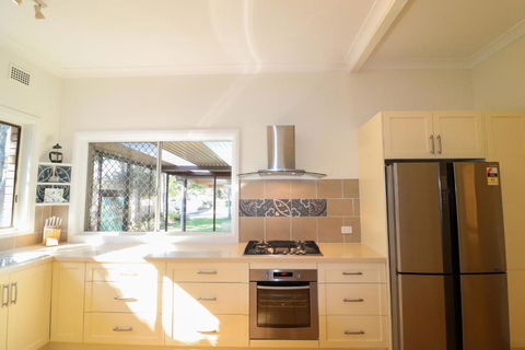 A Reflection On The Lake - ACT Tourism 2