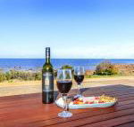 High Tide Wallaroo Beachfront Property Pet Friendly - ACT Tourism