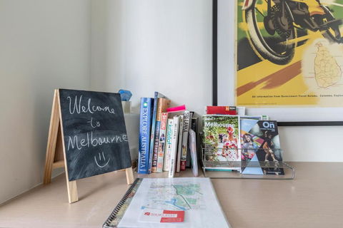 LIGHT AIRY SPACIOUS QUEENS ROAD APARTMENT - ACT Tourism 1