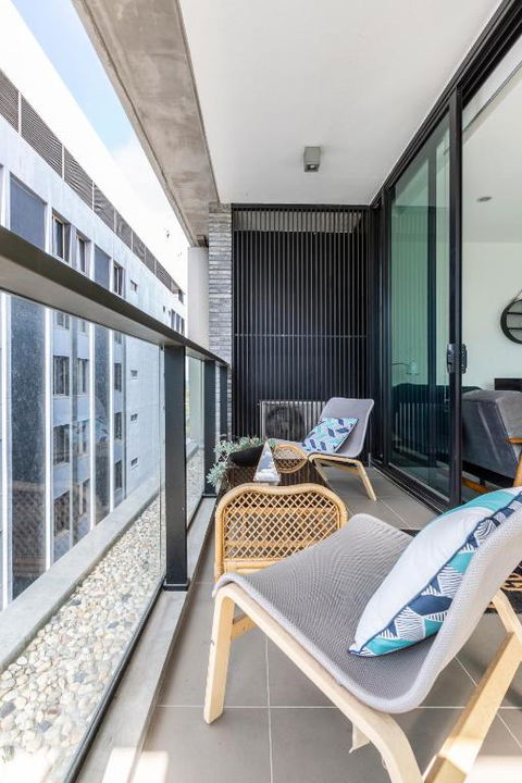 LIGHT AIRY SPACIOUS QUEENS ROAD APARTMENT - ACT Tourism 4