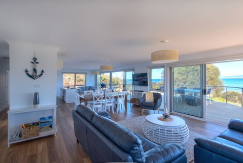 Sandbar Beach House - ACT Tourism 1