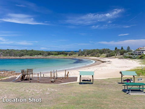 Ultimate Beach House 19a Graham Street Views Peace & Quiet - ACT Tourism 1