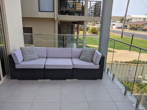 Sunset On Birubi Pet Friendly Air Con Water Views WIFI & Outdoor Spa - ACT Tourism 1