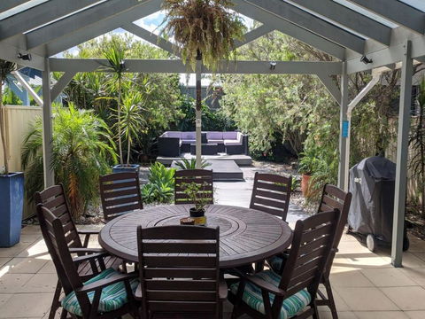 Sunset On Birubi Pet Friendly Air Con Water Views WIFI & Outdoor Spa - ACT Tourism 3
