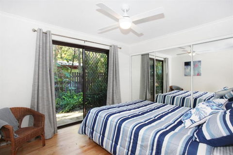 FABULOUS HOLIDAY HIDEAWAY COOLUM BEACH - ACT Tourism 3