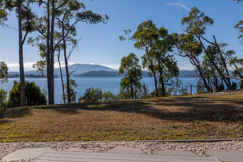 Fairwinds Tasmania - ACT Tourism 2