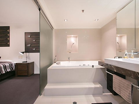 Seascape Apartments Unit 1201A Luxury Apartment With Views Of The Gold Coast & Hinterland - ACT Tourism 6