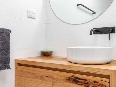 Seashells Lakeside Holiday Perfection - ACT Tourism 3