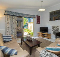 Lovely Torquay Cottage - ACT Tourism