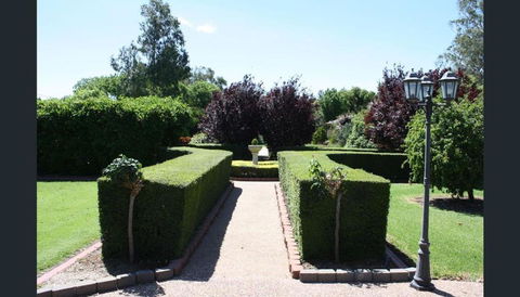 Allora Lodge Bed & Breakfast - ACT Tourism 5