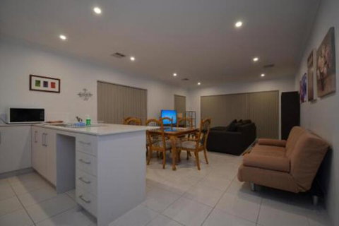 Park View Modern House - ACT Tourism 4