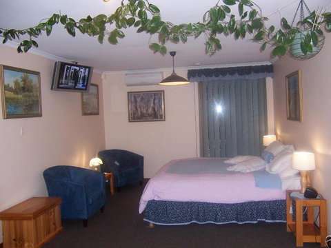 Adelaide Hills B & B Accommodation - ACT Tourism 5