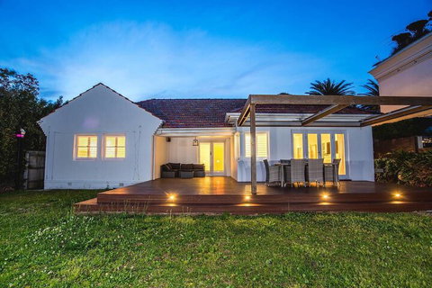 Ultimate Sandringham Beach Front Luxury House - ACT Tourism 1