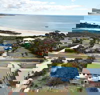 Lazy Wave Beach House - ACT Tourism