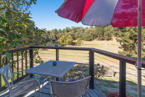Serenity Merricks North Cottage - ACT Tourism 0