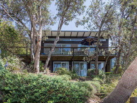 ARGYLL MOLLYMOOK Absolute Waterfront - ACT Tourism 2