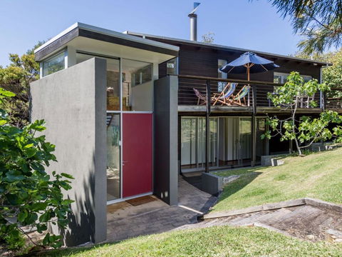 ARGYLL MOLLYMOOK Absolute Waterfront - ACT Tourism 3