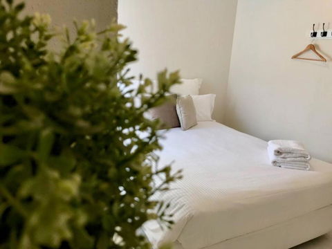 YSG The Edward Townhouse 153 Walk To Town - ACT Tourism 6