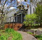 Cloudsong Chalet 2 Close to the village centre - ACT Tourism