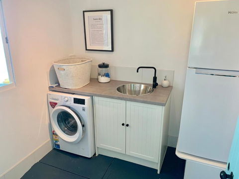 Yaringa Cottage...by The Sea - ACT Tourism 1