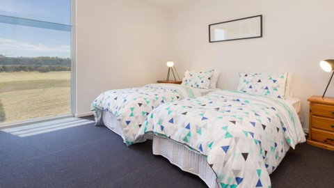 ST ANDREWS BEACH APARTMENT 4.01 - ACT Tourism 5