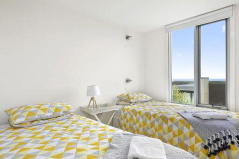 POINT GREY APARTMENT 2 Ocean VIews With Wifi - ACT Tourism 6