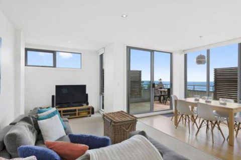 POINT GREY APARTMENT 2 Ocean VIews With Wifi - ACT Tourism 2