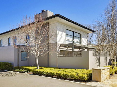 Arum 4 Heritage Park Contemporary & Timeless - ACT Tourism 5