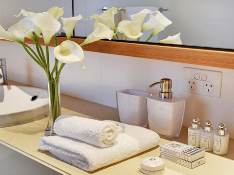 Arum 4 Heritage Park Contemporary & Timeless - ACT Tourism 6