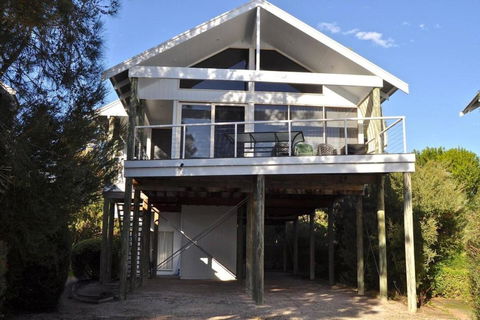 Sheoak Holiday Home - ACT Tourism 1