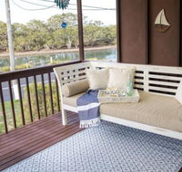 Kookas Nest waterfront home tranquil setting - ACT Tourism