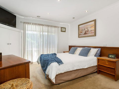 KARINYA MORNINGTON - ACT Tourism 2