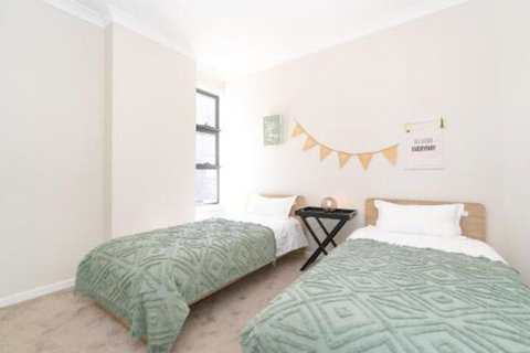SP246 Brandnew Modern Apt In Penrith With Parking - ACT Tourism 2
