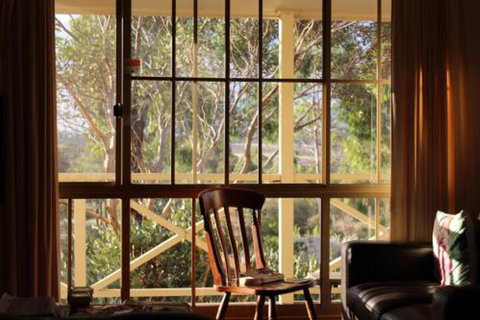 Windmill Cottage - ACT Tourism 6