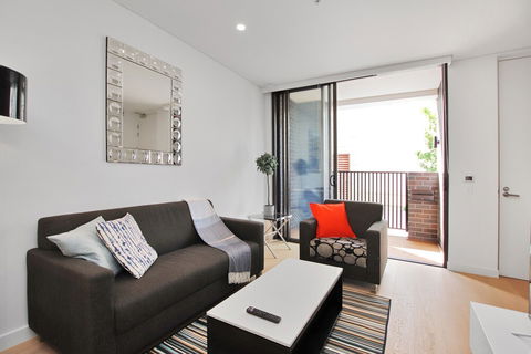 DD Apartments At ICC - ACT Tourism 4