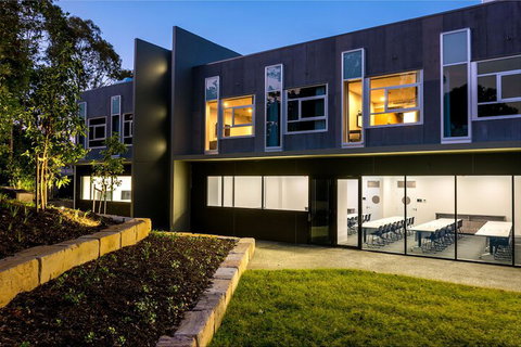 Elite Gold Coast - ACT Tourism 1