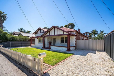 Kairos In Keswick Wifi Netflix Nespresso - ACT Tourism 4