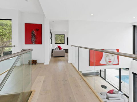 ANCHORAGE MOUNT MARTHA - ACT Tourism 7