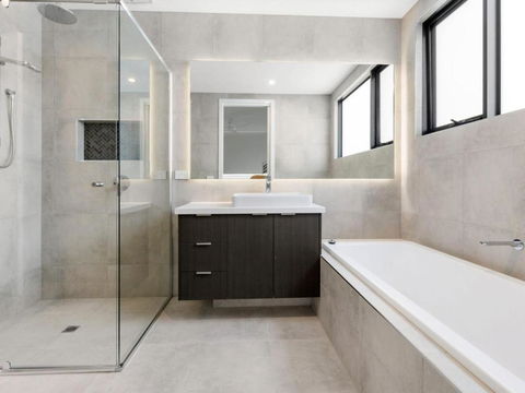 ANCHORAGE MOUNT MARTHA - ACT Tourism 6