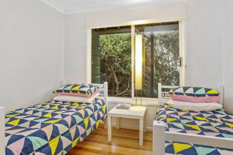 SEAVIEW Ocean Views From A Modern Townhouse - ACT Tourism 7