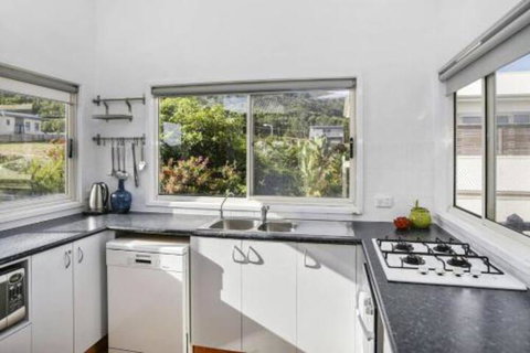 SEAVIEW Ocean Views From A Modern Townhouse - ACT Tourism 2