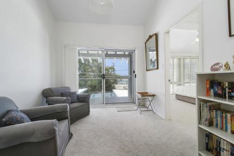 The Lake House With Swimming Pool - ACT Tourism 5