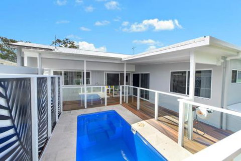 The Lake House With Swimming Pool - ACT Tourism 4