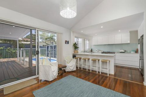 The Lake House With Swimming Pool - ACT Tourism 1