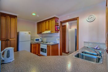 Freycinet Villa 1 - ACT Tourism 5