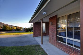 Freycinet Villa 1 - ACT Tourism 1