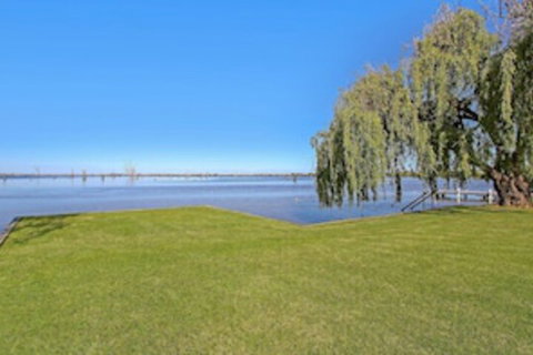 Waterfront 58 Yarrawonga - ACT Tourism 0